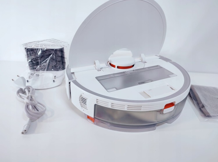 Robot sprzątający Roborock S5 Max z opcją mopowania biały odkurzacz