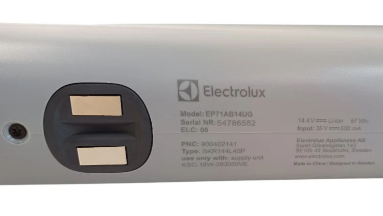 obudowa z modułem silnika Electrolux Animal 700, części AGD Electrolux Animal 700, korpus odkurzacza Electrolux Animal 700 używany, obudowa i silnik Electrolux Animal 700